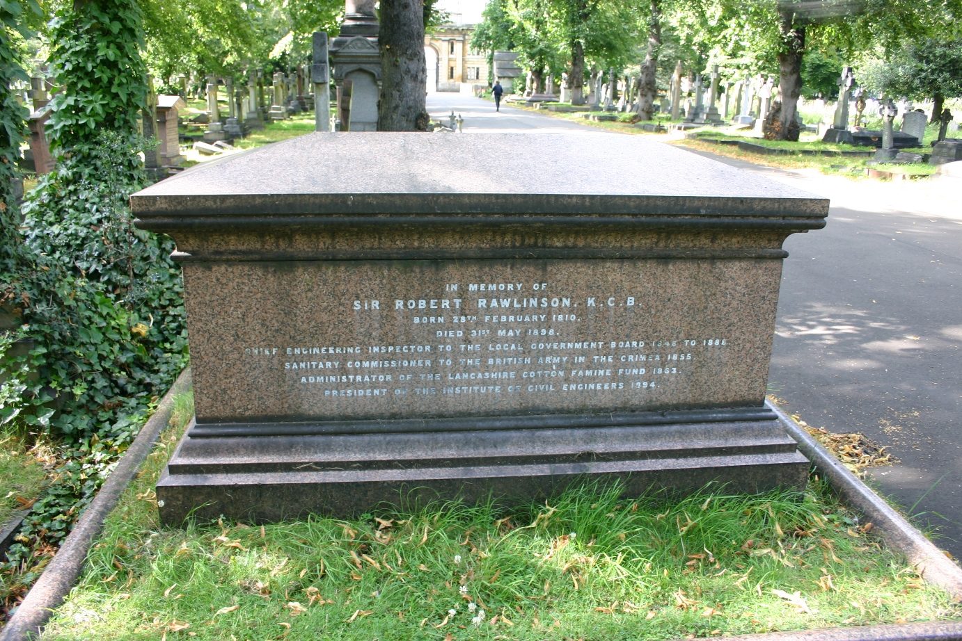 Robert Rawlinson's tomb, Brompton Cemetery, London - 02.JPG